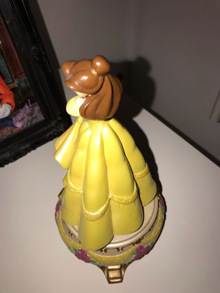 figurine musicale princesse DisneyLand Paris Belle . - photo numéro 6