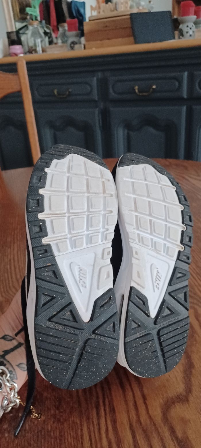 Très  belles paires de baskets garçon Pointure 31 - photo numéro 6