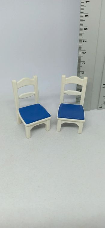 Chaises blanches assises bleues playmobil