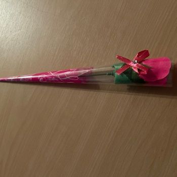 1 rose de savon neuve