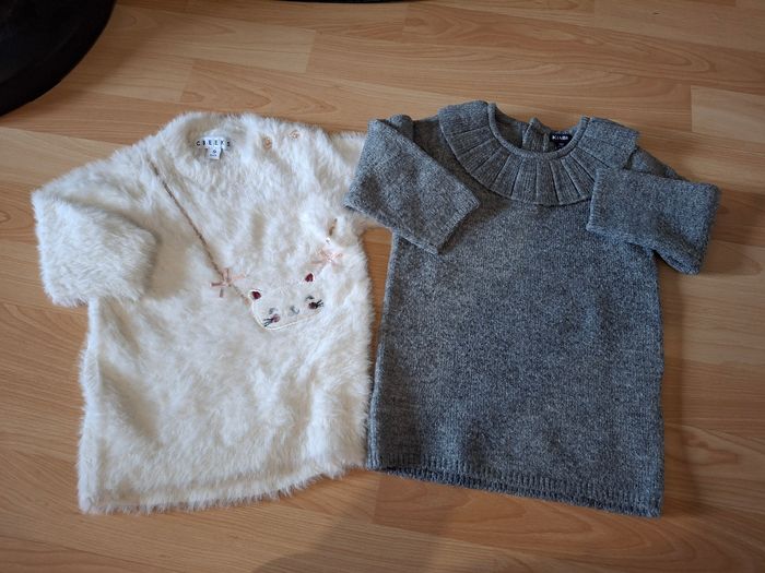 Lot 2 robes