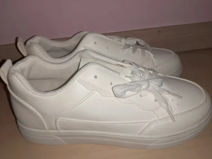 Basket blanches - photo numéro 2