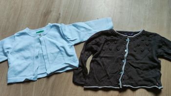 Lot de 2 gilets 18 mois