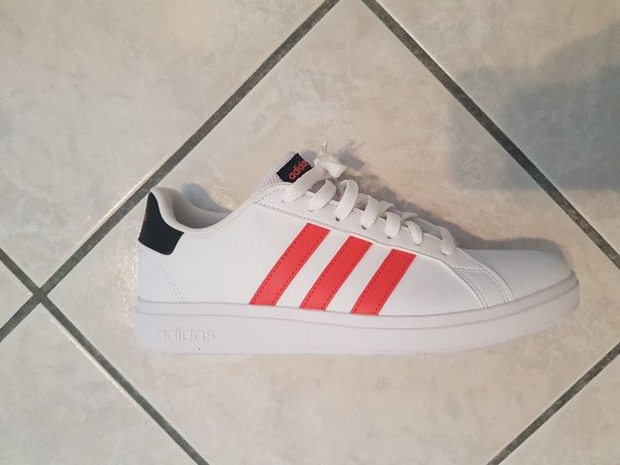 Adidas neuves - photo numéro 2