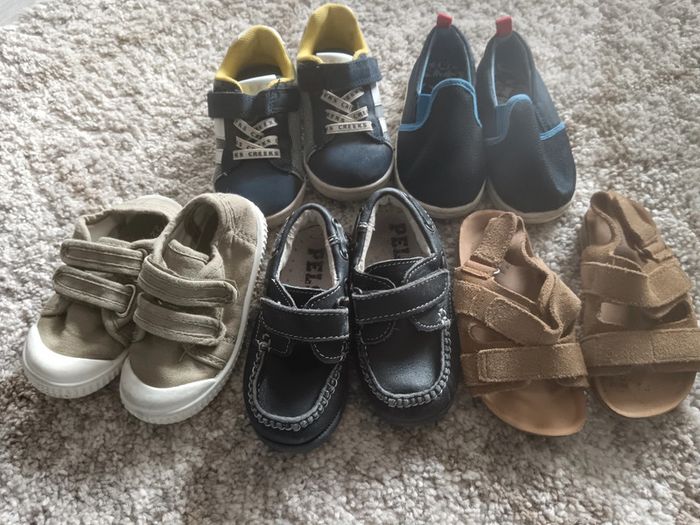 Lot chaussures garçon 22