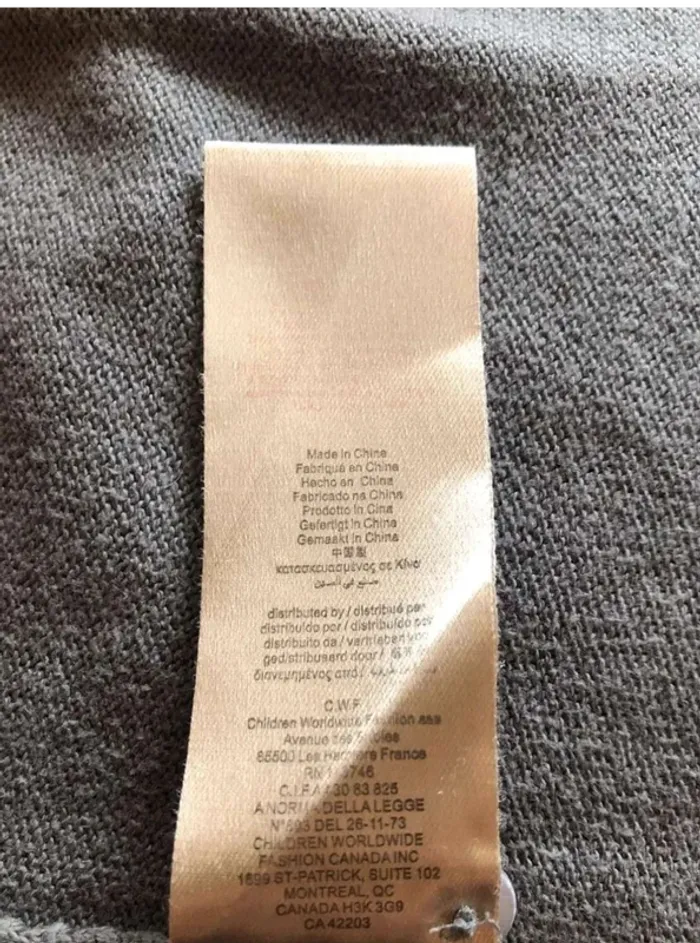 Gilet  Burberry authentique 3 ans  en parfait  état - photo numéro 4