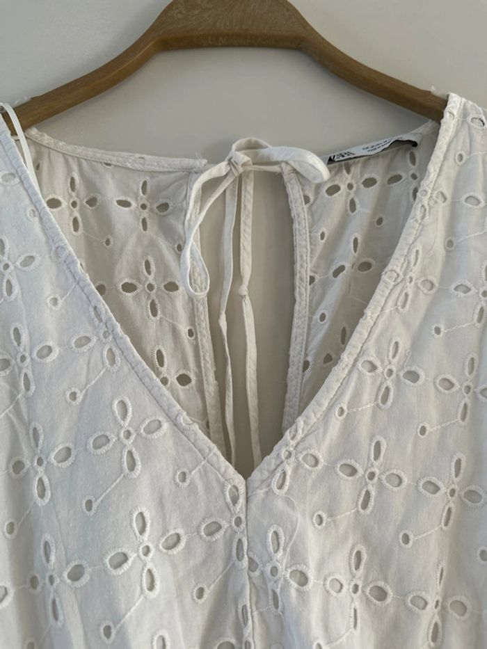 Robe Zara blanche brodée - Taille M - photo numéro 2