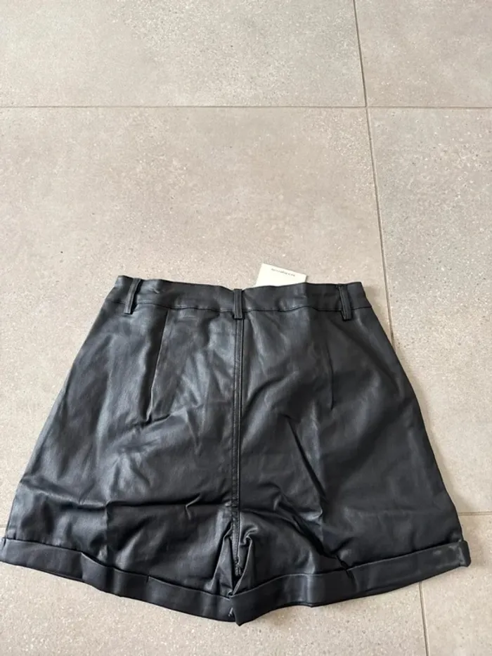 Short noir avec ceinture Inspee, taille L, neuf avec étiquette, 37*37cm - photo numéro 5