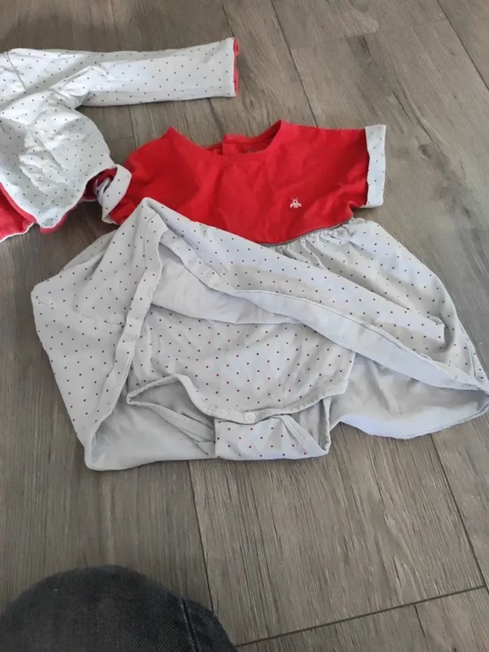 Lot ensemble robe et gilet 6mois - photo numéro 6