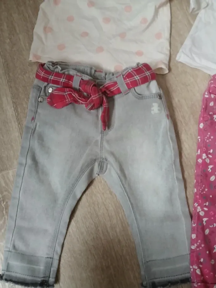 Lot de 4 vêtements bébé fille 6 mois - photo numéro 3