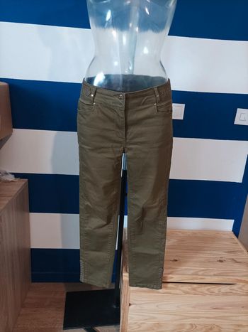 Magnifique pantalon kaki neuf Patrice Breal femme taille 40