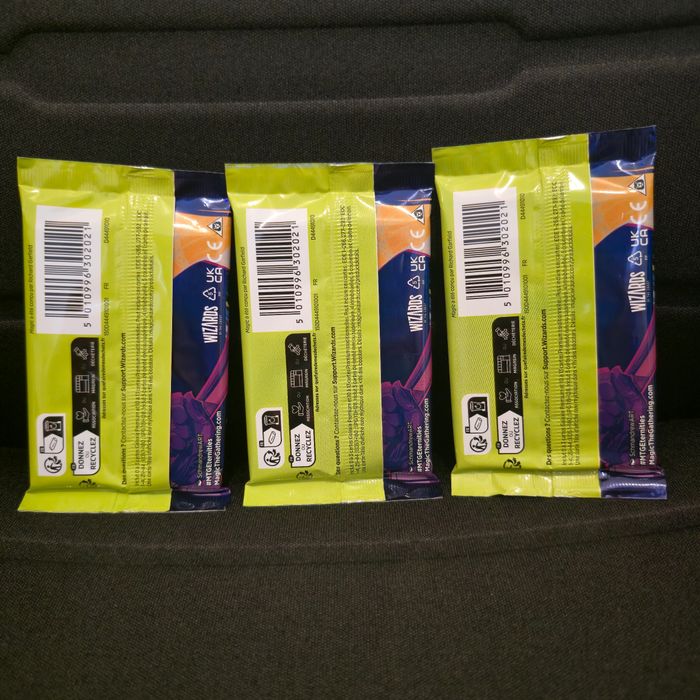 Lot de 3 Boosters Collector + 1 Deck Contre-Intelligence Aux Portes Des Éternités (Petit Choc) Magic - photo numéro 9