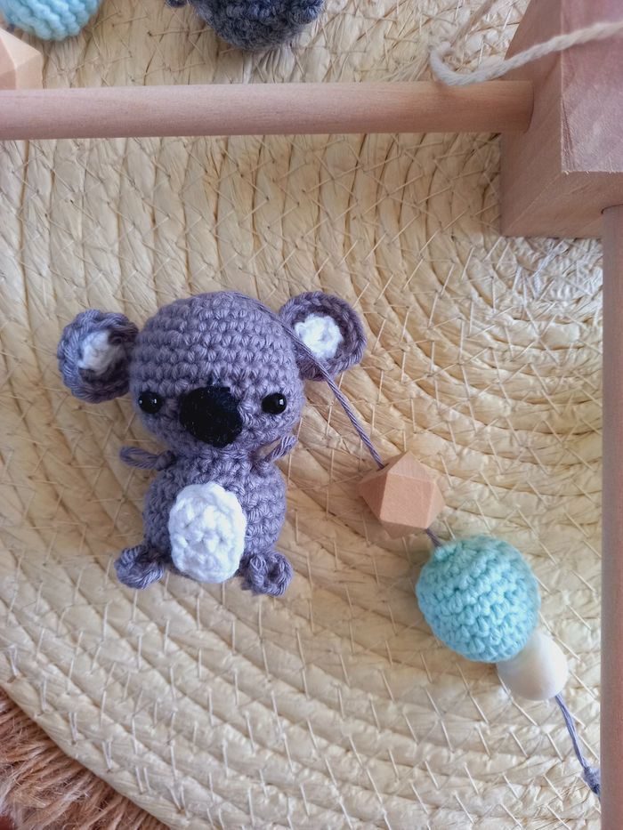 Mobile bois petits koalas amigurumi perles bois 🐨 - photo numéro 5