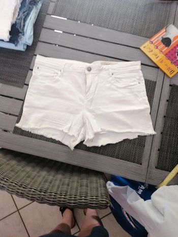 Short coton blanc stretch taille 42