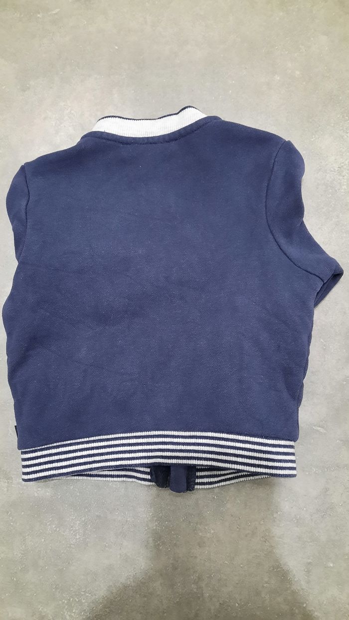 Jolie gilet 3 mois - photo numéro 3