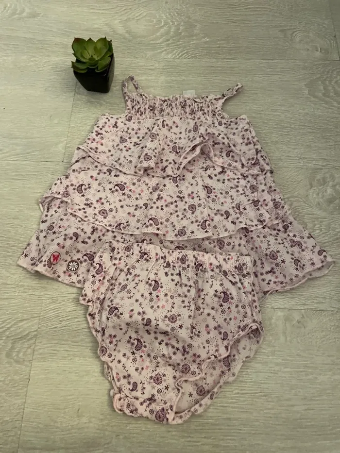Robe à bretelle violette