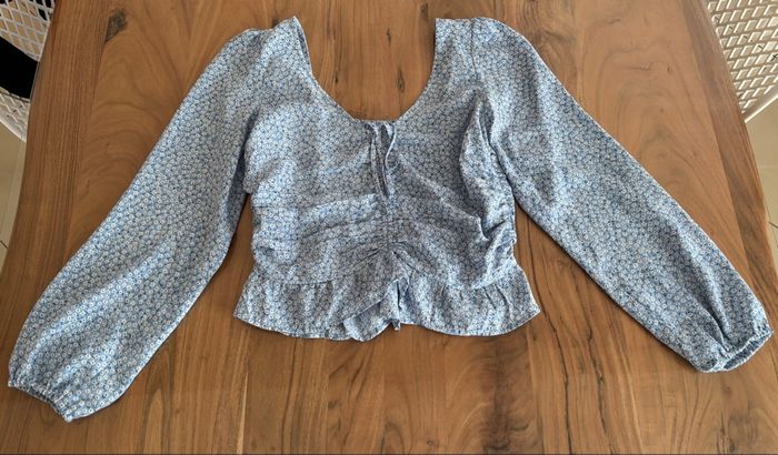 Haut court à fleurs