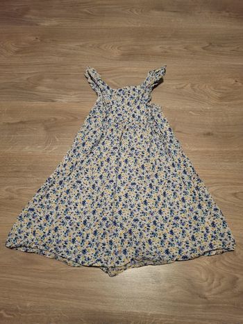 Magnifique robe fleuri Multicolore taille 7 / 8 ans primark