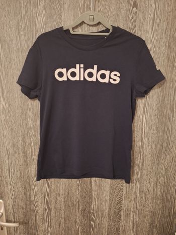 Tee-shirt manches courtes essentials slim imprimé adidas