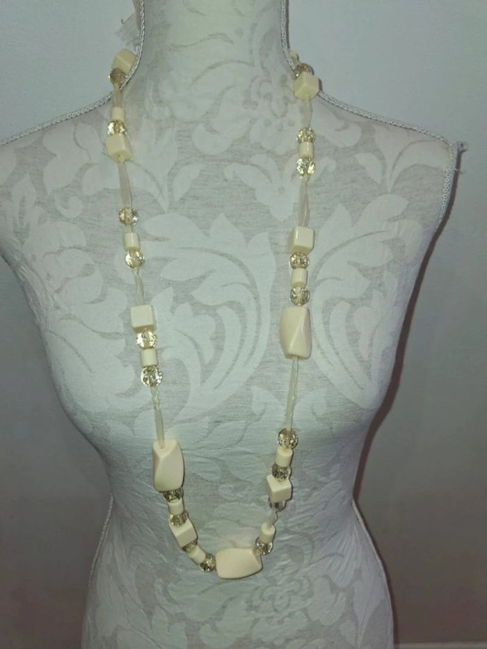 Collier blanc crème vintage perles
