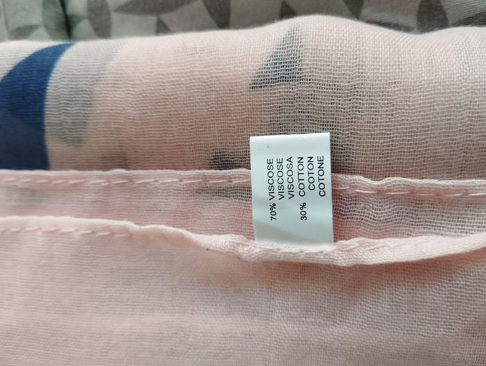 Grande écharpe neuve - photo numéro 7