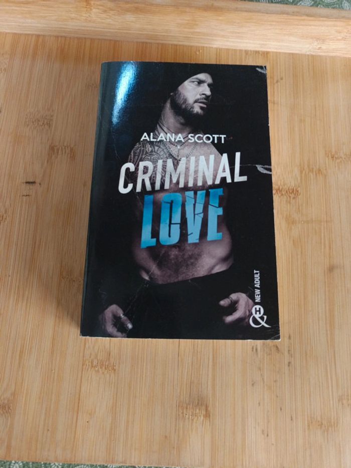 Livre Criminal love ( new Adult)