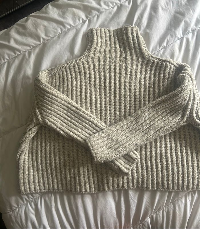 Pull hiver -crop top -oversize - col -Taille M épais très bon état - photo numéro 2