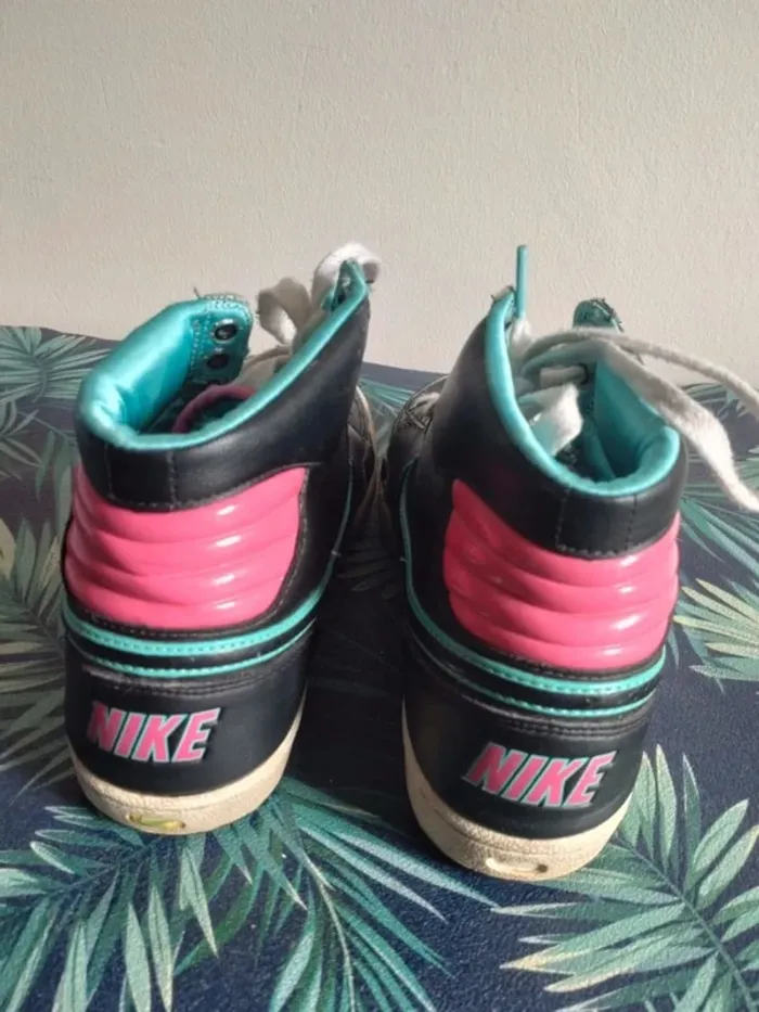 Baskets montantes fille femme Nike pointure 39 - photo numéro 3