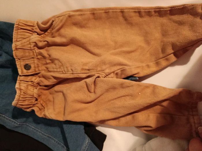 Lot pantalon bebe 6/9 mois - photo numéro 4