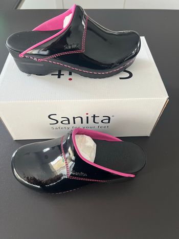 Sabot sanita noir brillant bordure fushia 41 neuf