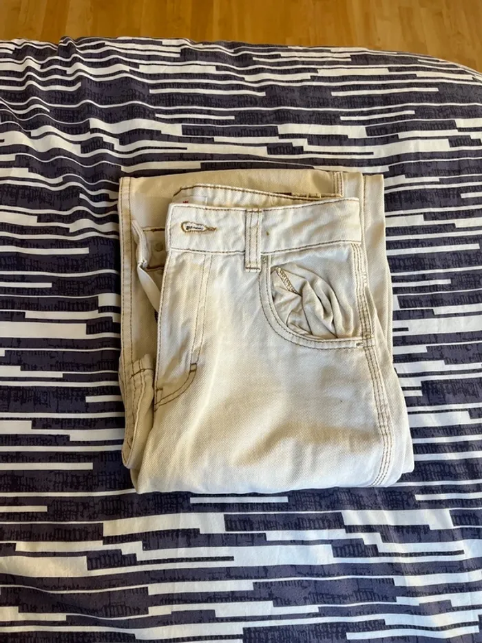 Jean Carpenter beige