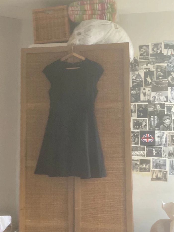 Petite Robe noire T 36 - robe D été