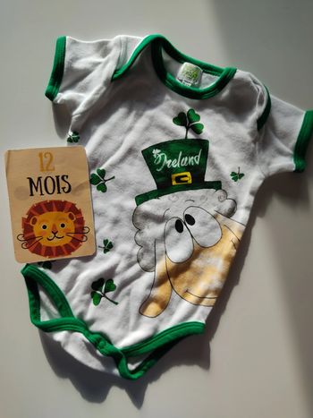 Body manches courtes taille 6/12 mois