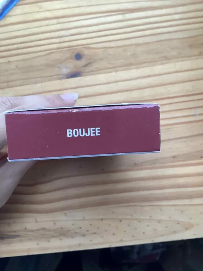 Kylie cosmetics rouge à levre liquide mat + crayon Teinte: Boujee NEUF avec laboite - photo numéro 6