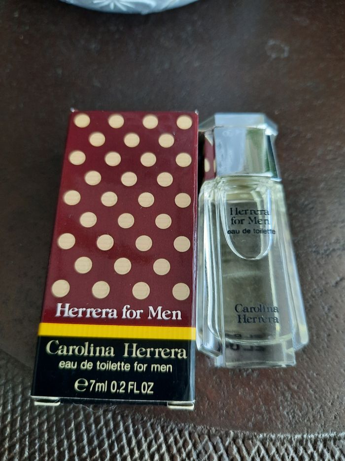 Miniature parfum Carolina Herrera - photo numéro 2
