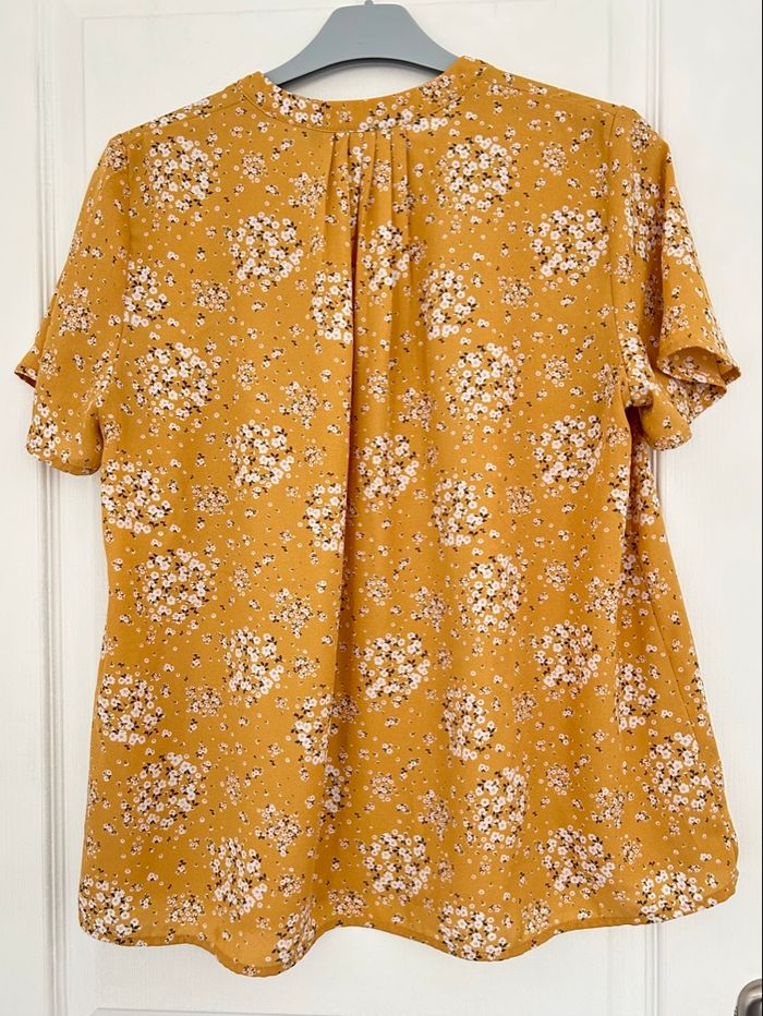 Blouse jaune moutarde Kiabi à petites fleurs - photo numéro 3
