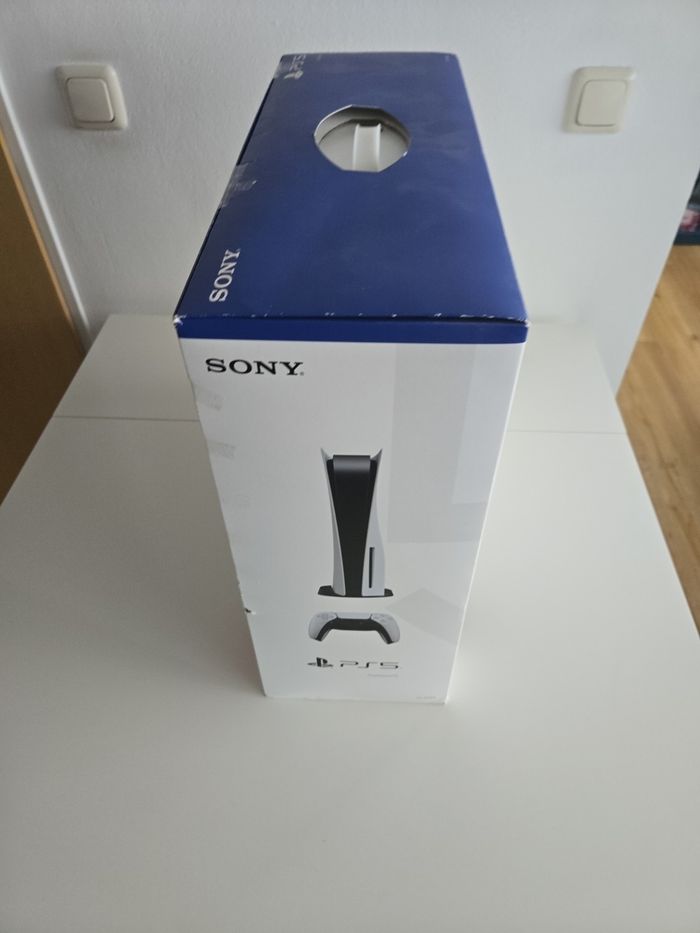 Sony PlayStation 5 - 825 Go blanc (édition disque, deux manettes) - photo numéro 9