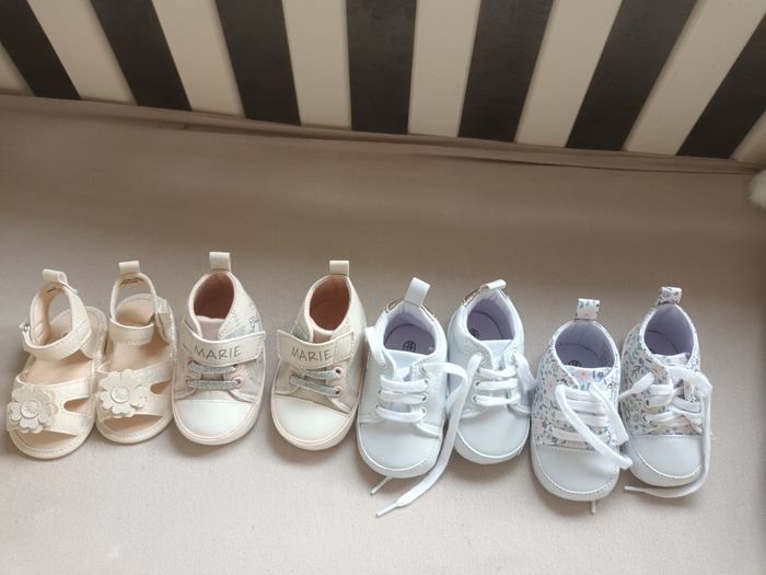 Lot chaussure bébé