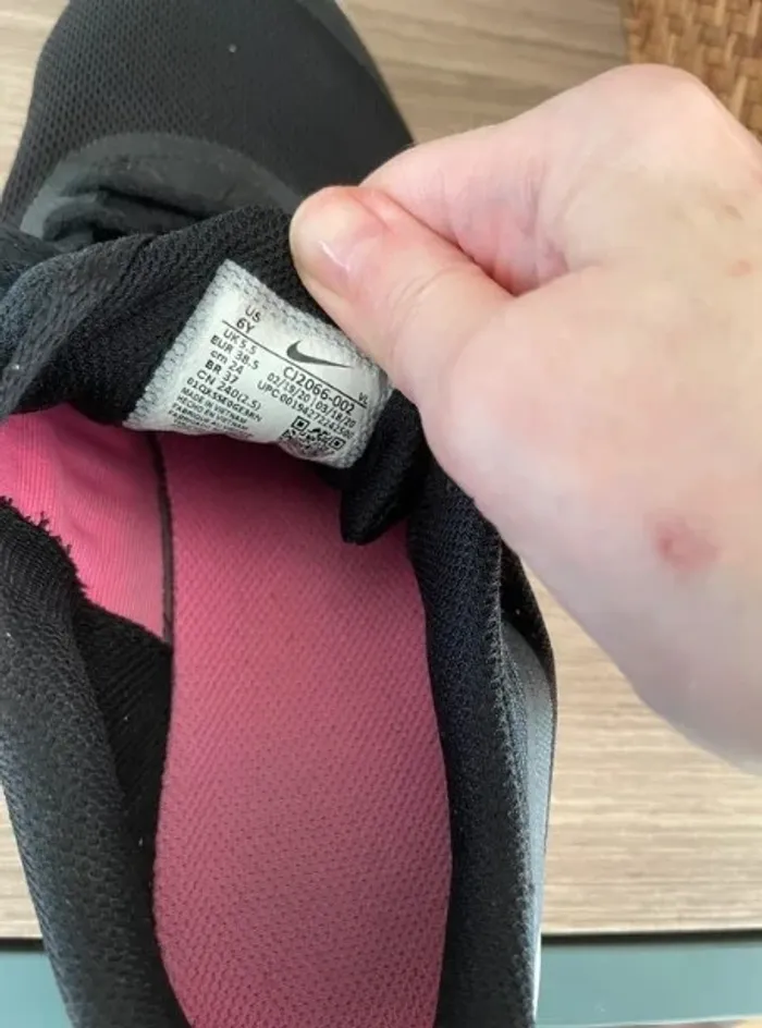 Baskets Nike T38.5 - photo numéro 4