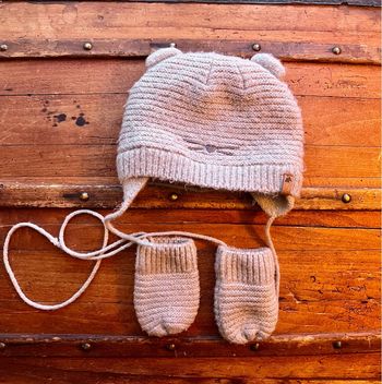 Ensemble bonnet et moufles