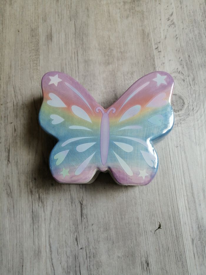 Tirelire papillon