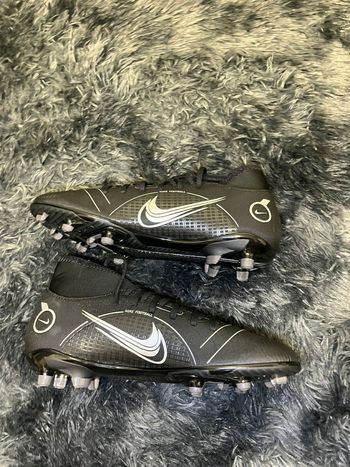 Nike Mercurial Superfly 8 Club FG/MG (Size 39 EUR) 
