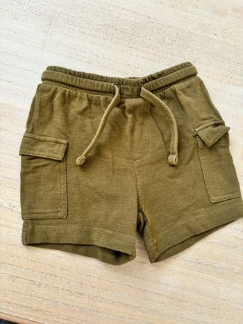 Short kaki