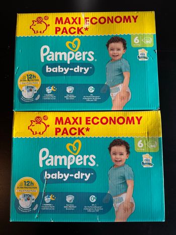 160 couches Pampers taille