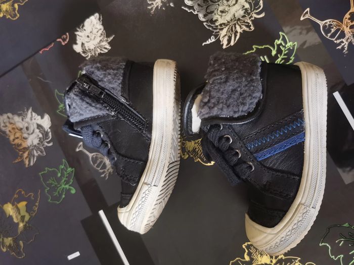 baskets taille 20 - photo numéro 3