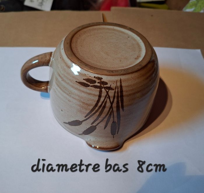Tasse avec bec verseur - photo numéro 2