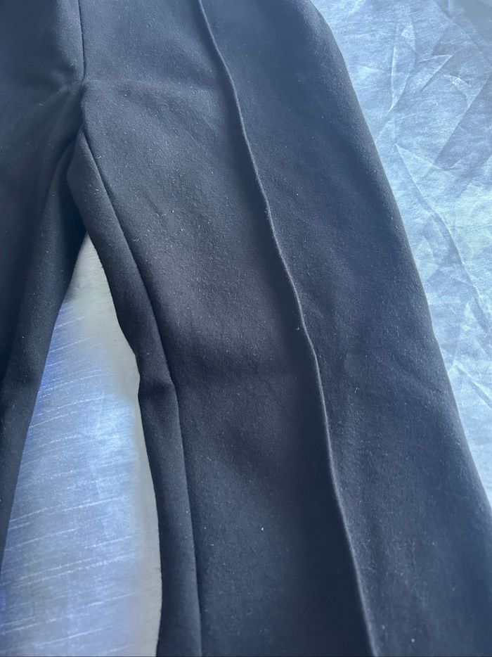 Pantalon noir simple évasé - photo numéro 2