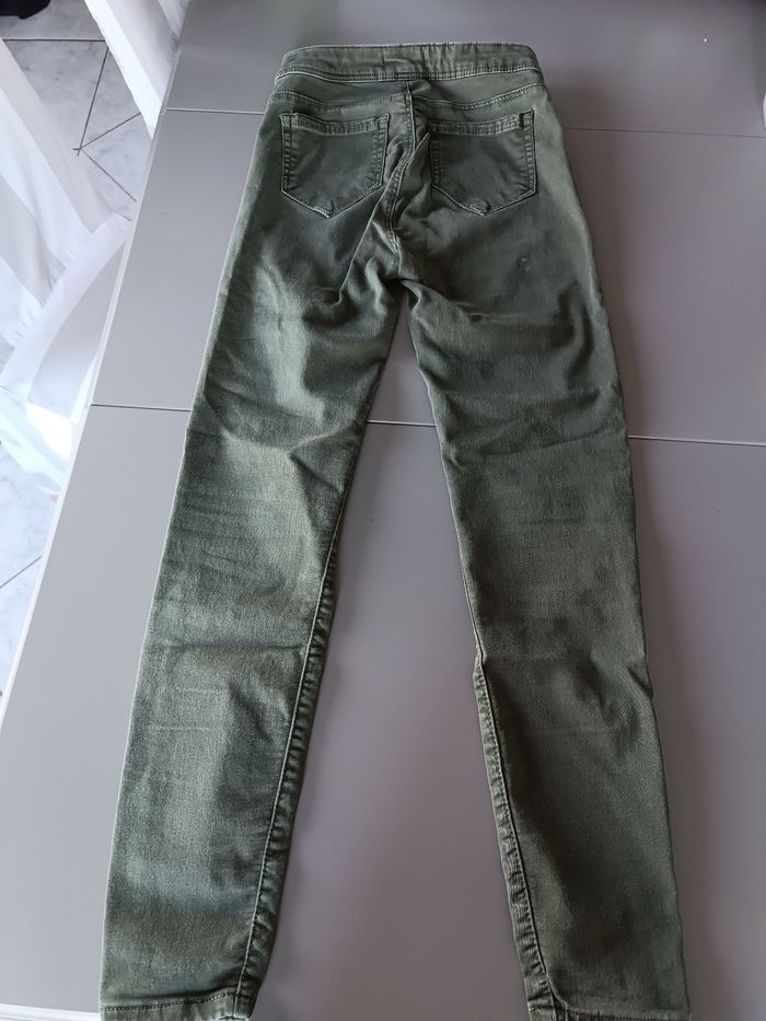 Jean kaki Bershka taille 34 - photo numéro 7