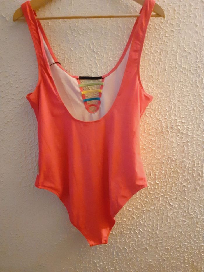 Maillot de bain 🩱 Taille XS - photo numéro 4