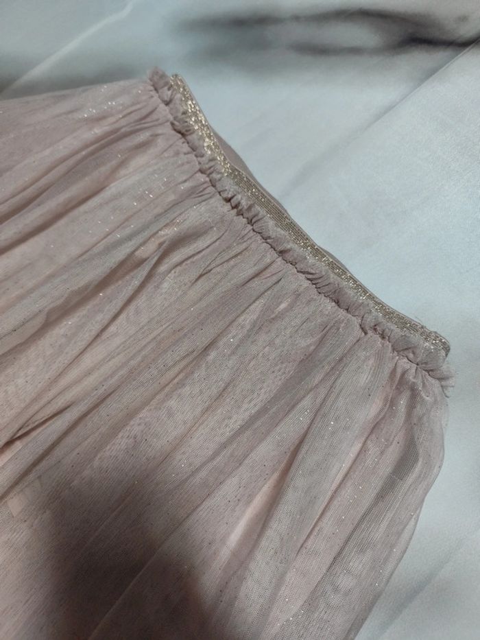 Jupe étiquette 4 ans mais taille 6 ans - photo numéro 3